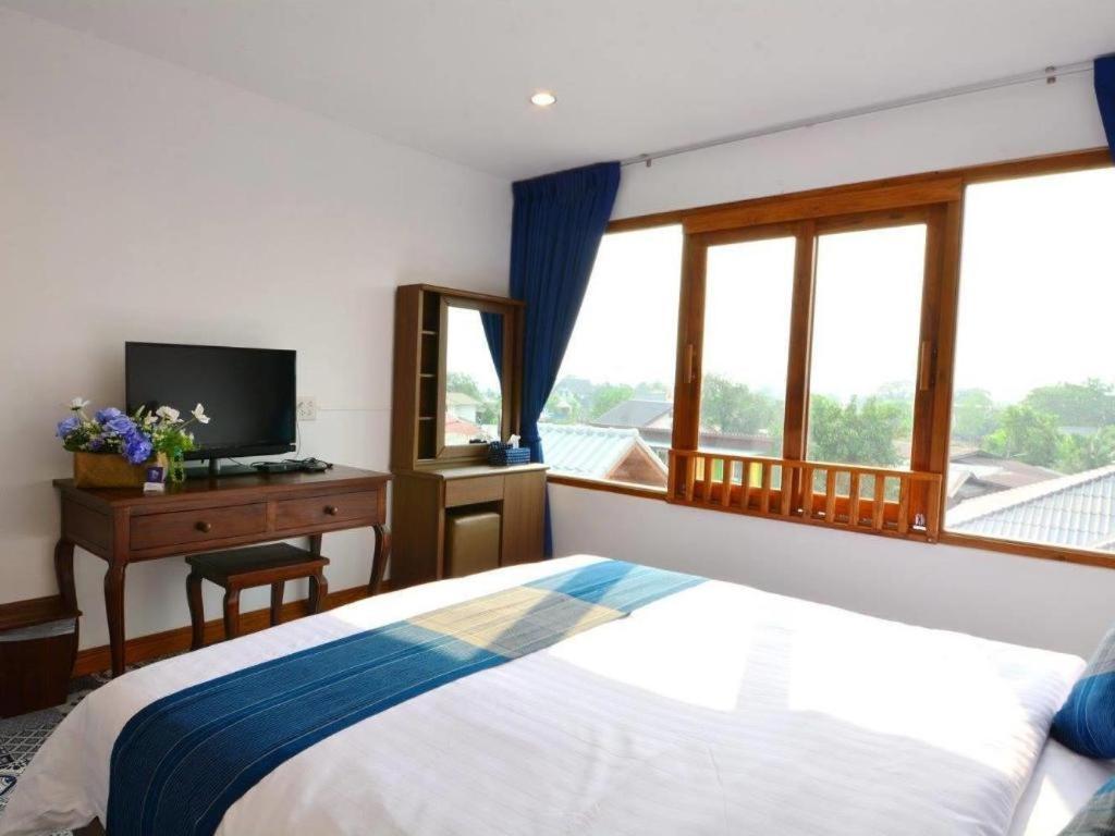 The Indigo House Phrae Hotel Exterior photo